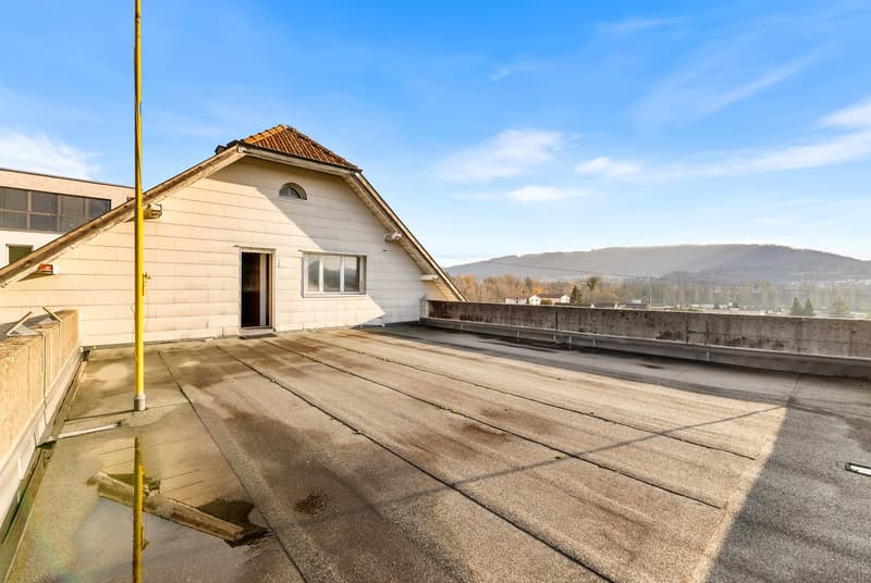 Einfamilienhaus mit Werkstatt und grossem Grundstück - Foto 20