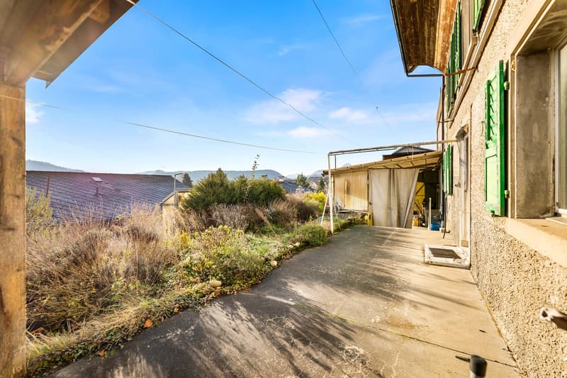 Einfamilienhaus mit Werkstatt und grossem Grundstück - Foto 27